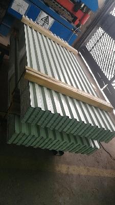 Metal partition wall