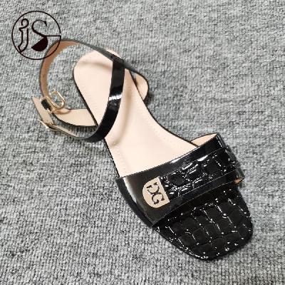 New design custom fashion slippers 021