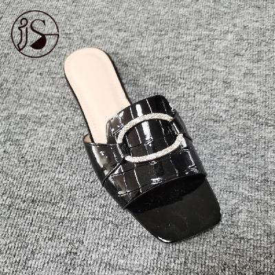 New design custom fashion slippers 030