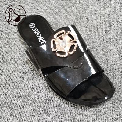 New design custom fashion slippers 039