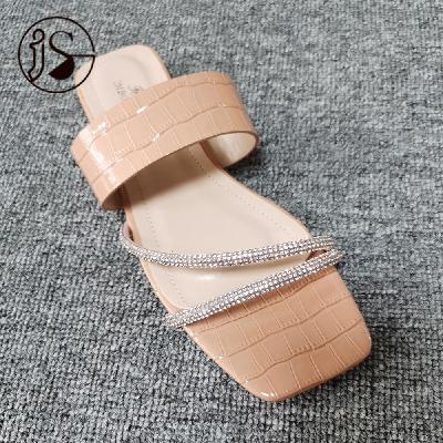 New design custom fashion slippers 050