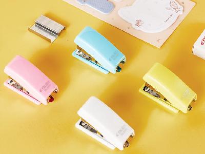mini stapler